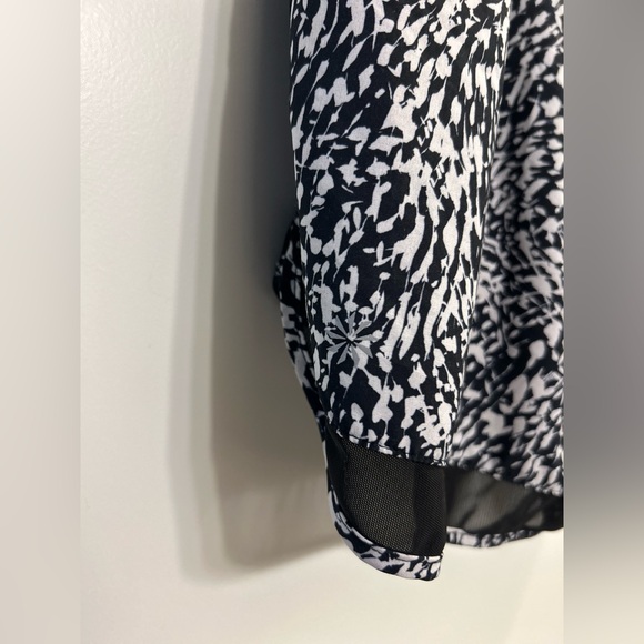 Athleta Printed Mesh Racer Short 4” - Picture 7 of 10